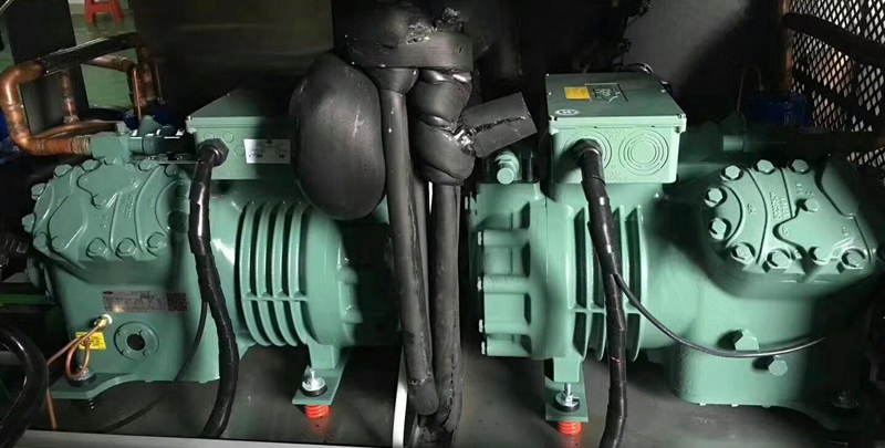 三厢式冷热冲击试验箱采用原装德国“比泽尔”半封闭压缩机